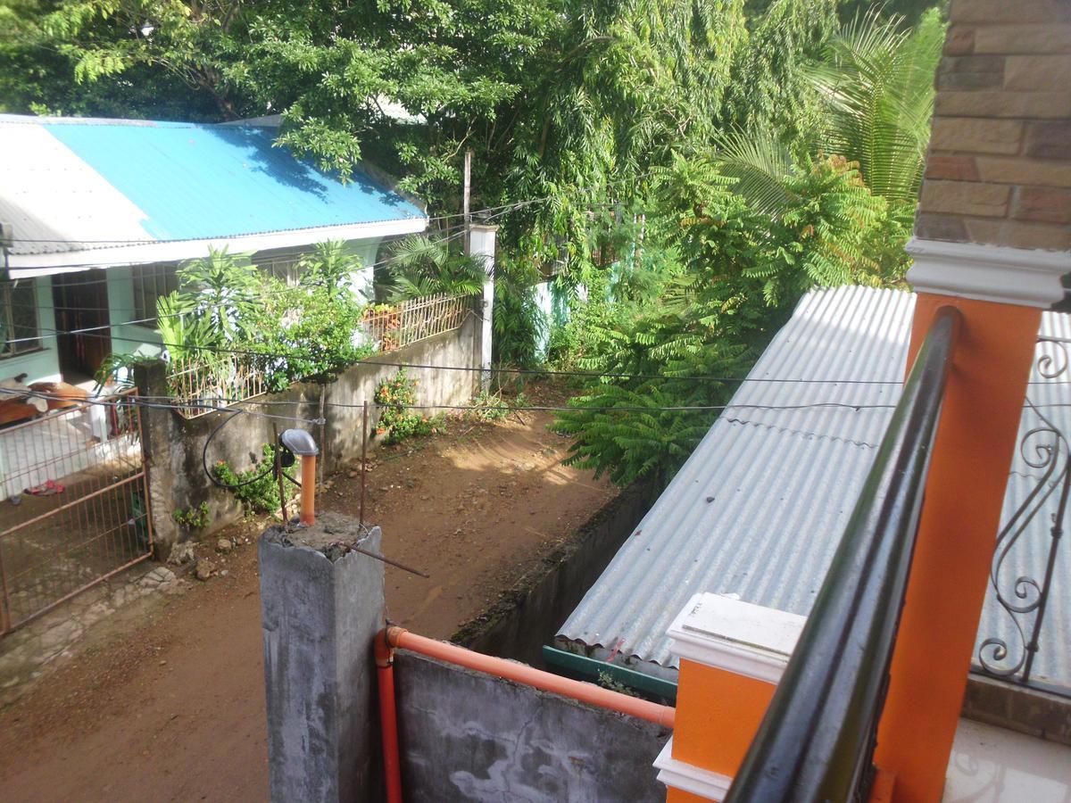 Lan Bless Pension House Coron Bagian luar foto
