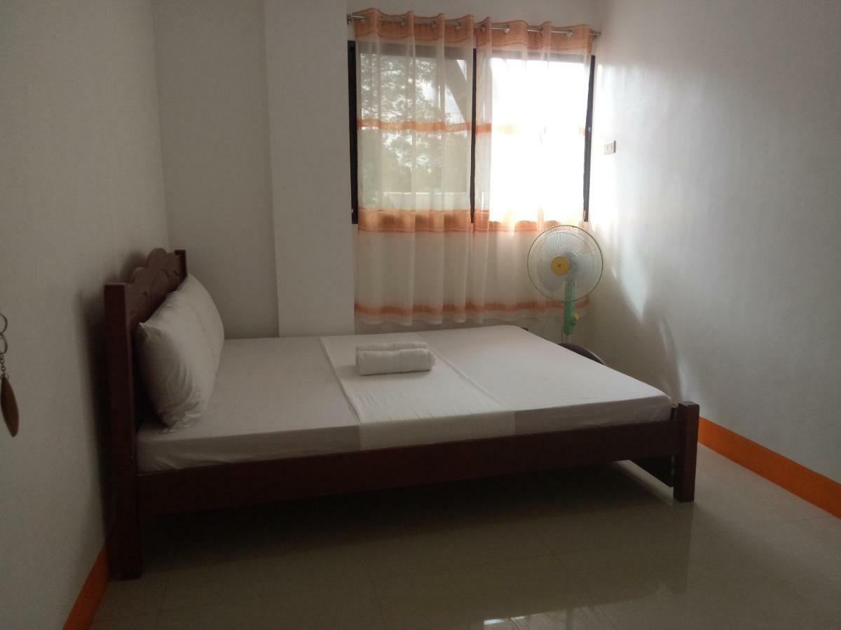 Lan Bless Pension House Coron Bagian luar foto